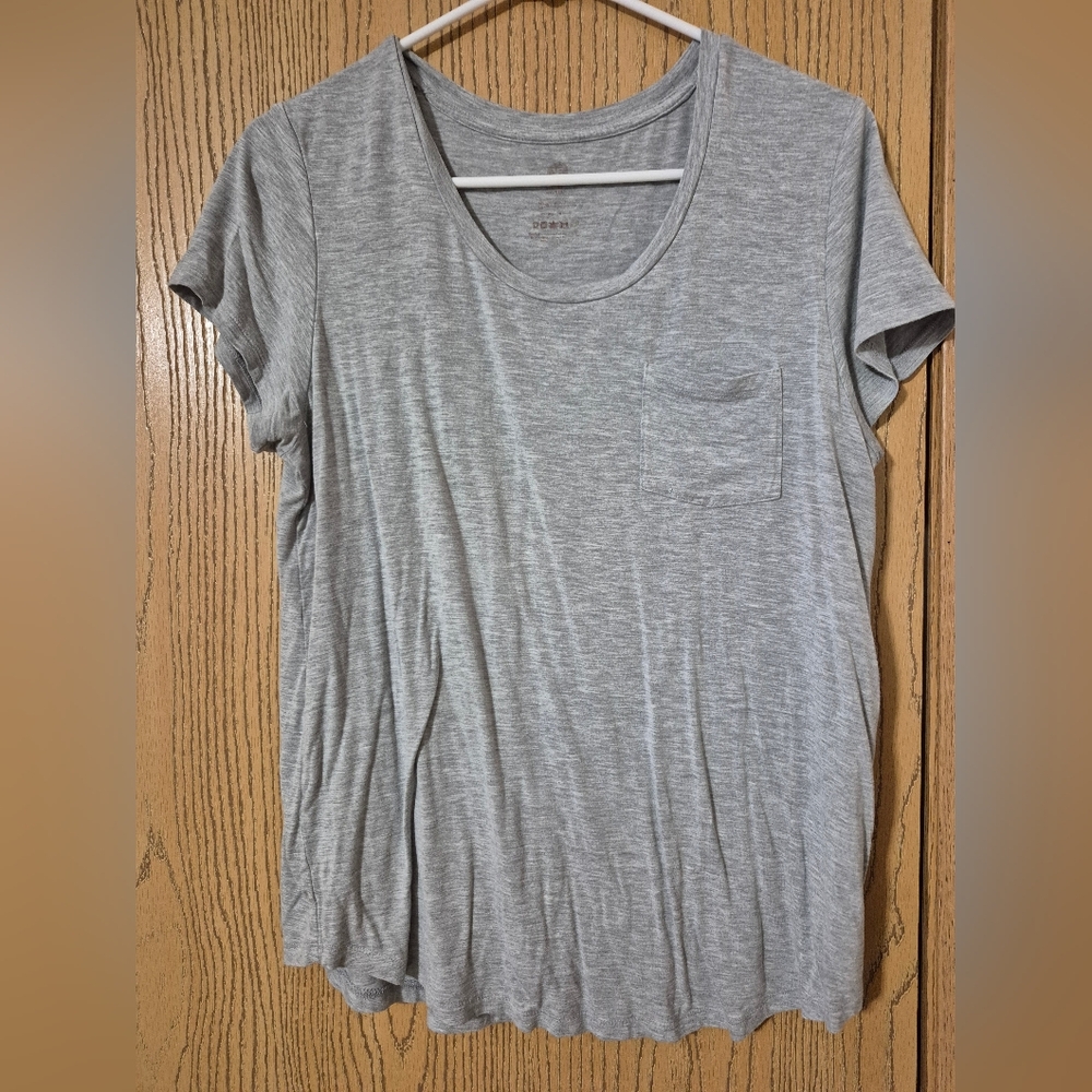 Kindred Bravely Gray Short Sleeve Relaxed T-Shirt